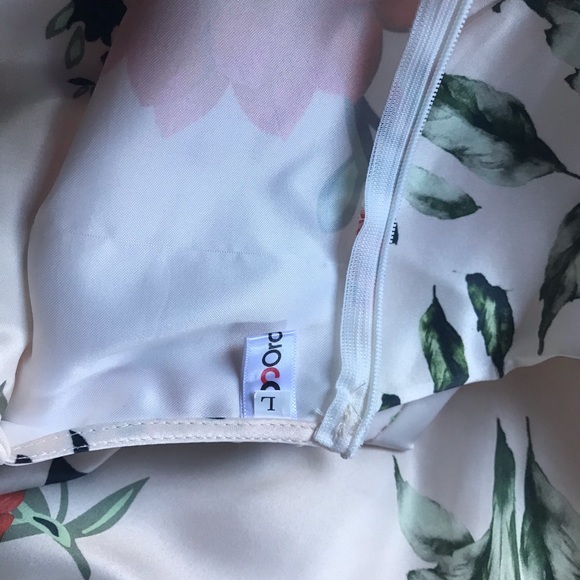 Beautiful Retro Pinup Dress - Picture 9 of 10